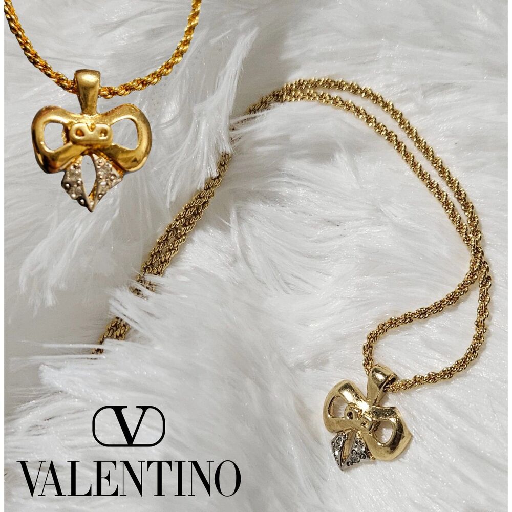 Valentino Garavani Gold Bow Pendant Necklace Vintage 1990s Italy Signed EUC
